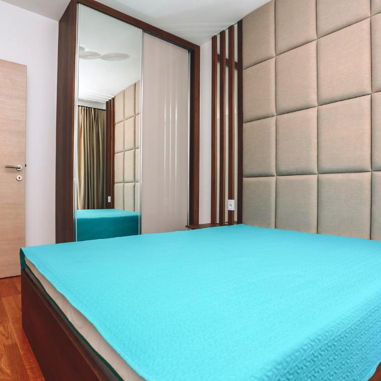 Status-M Apartments 140 - Two-Bedroom Apartment - 14