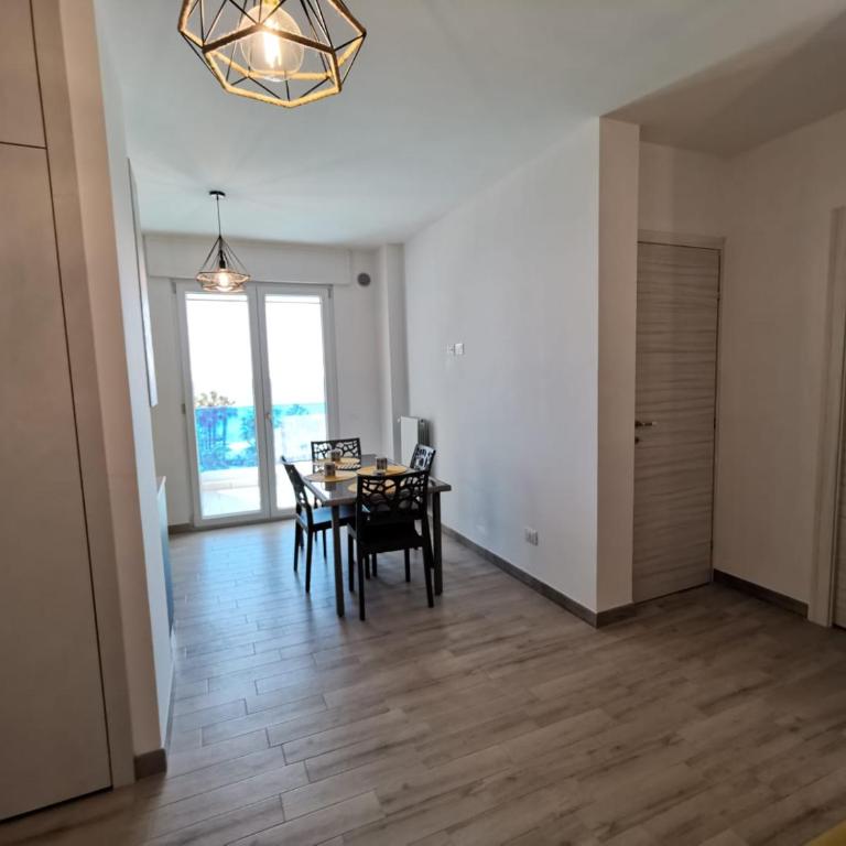 Residence Delfino Fronte Mare - Appartamento con 2 Camere da Letto - 7