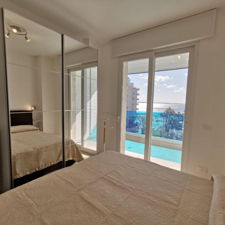Residence Delfino Fronte Mare - Appartamento con 2 Camere da Letto - 14
