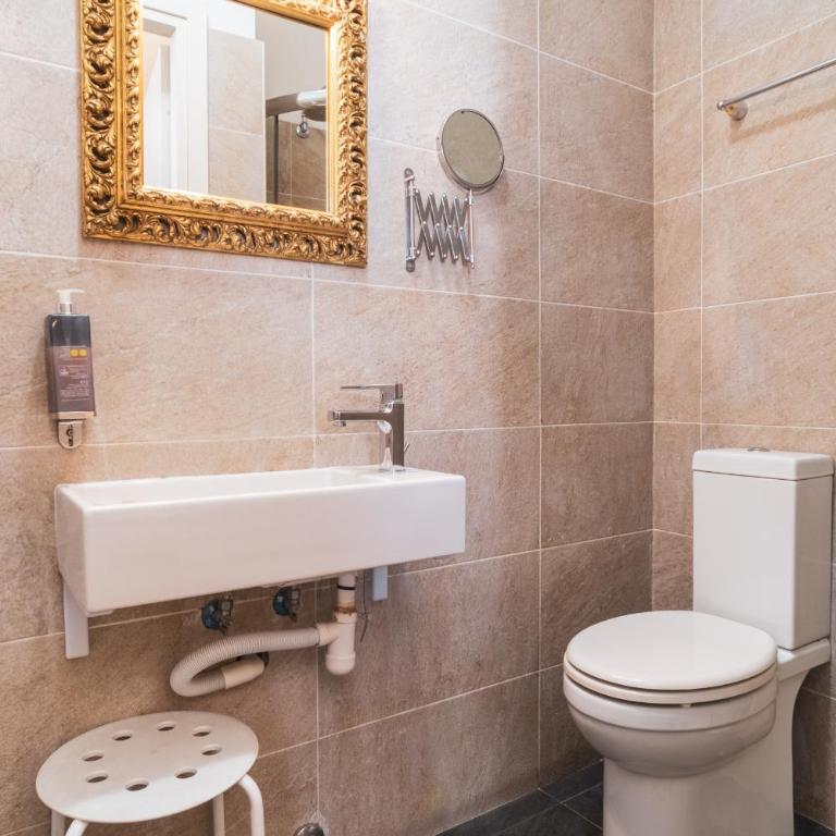 Golden Rooms Piazza di Spagna - Double Room - 8