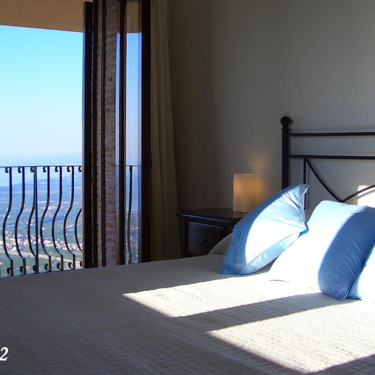 Villa Etna Mare - Pool villa in peaceful location with breathtaking views of the sea, Mt Etna & Taormina - - Three-Bedroom House - 12