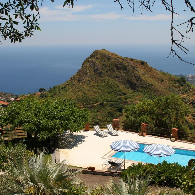Villa Etna Mare - Pool villa in peaceful location with breathtaking views of the sea, Mt Etna & Taormina - - Three-Bedroom House - 7