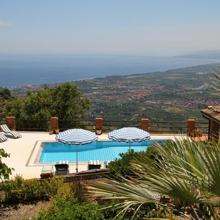 Villa Etna Mare - Pool villa in peaceful location with breathtaking views of the sea, Mt Etna & Taormina - - Three-Bedroom House - 26