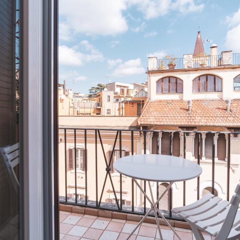 Golden Rooms Piazza di Spagna - Single Room with Balcony - 6