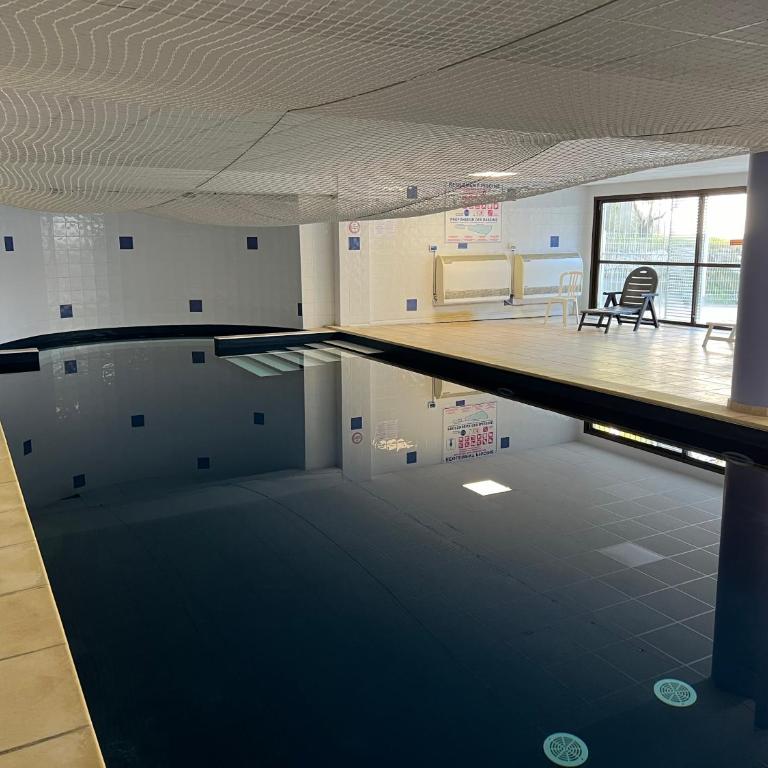 appartement 3 min a pied du centre d'Uzès parking piscine - Appartement 2 Chambres - 3