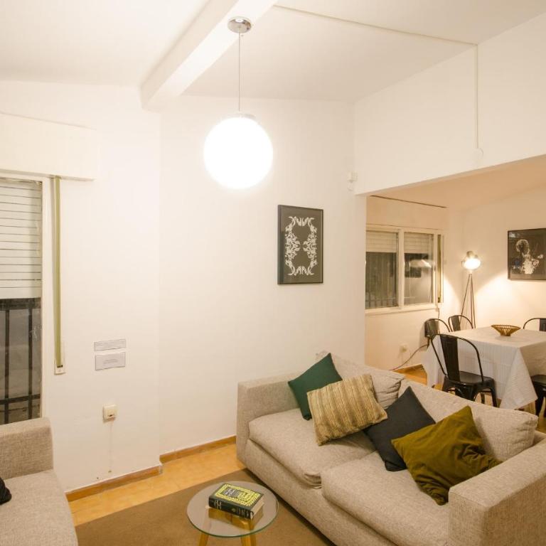 Casa en Villa Carlos Paz con Pileta , Quincho y Jardín a Pasos del Centro - Casa de 2 dormitorios - 6