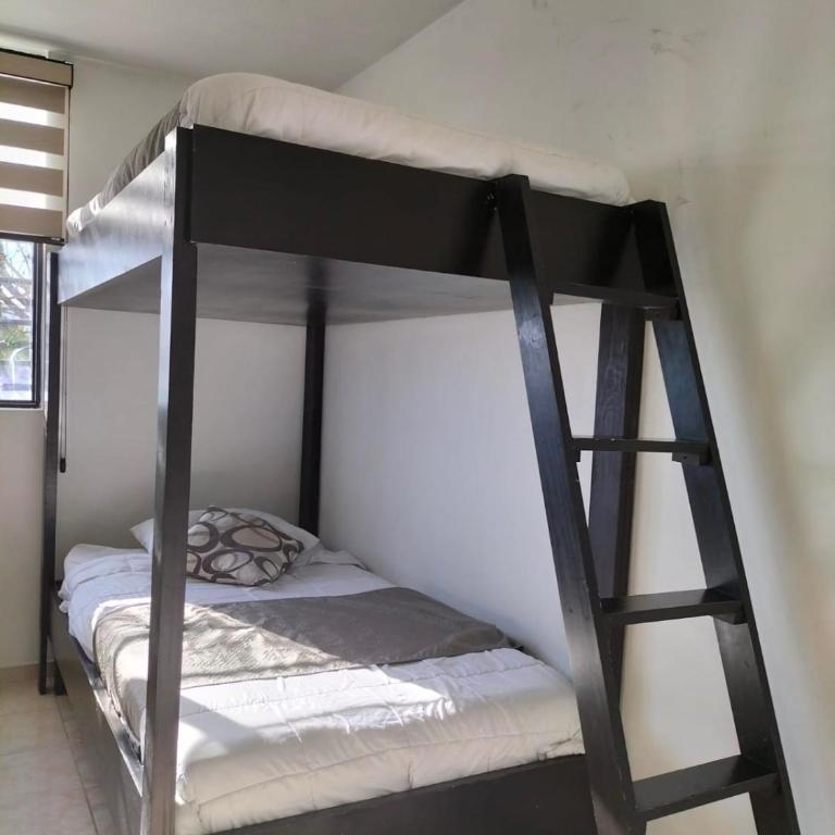 Hostal San Bernabé - Bed in 4-Bed Mixed Dormitory Room - 2