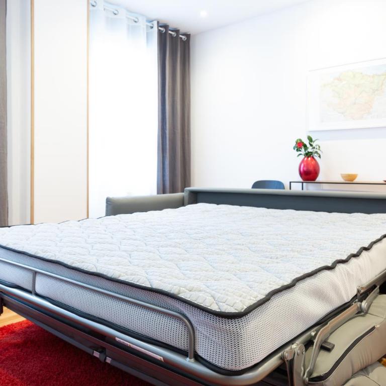 Unamuno by Bilbao Living - Two-Bedroom Apartment - 35