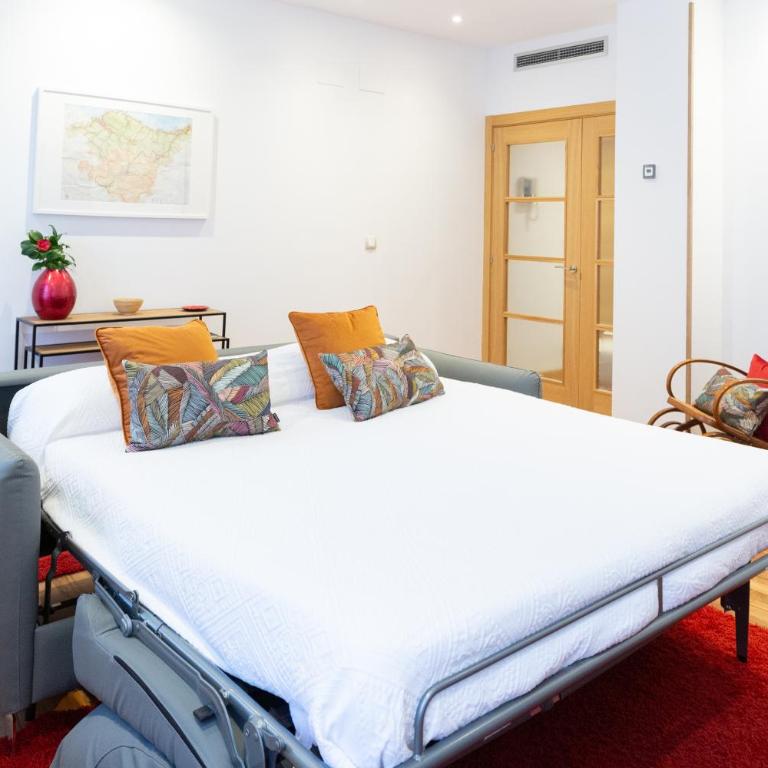 Unamuno by Bilbao Living - Two-Bedroom Apartment - 4