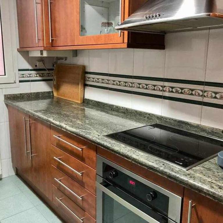 H&H Suite Train Station Apartament - Three-Bedroom Apartment - 16
