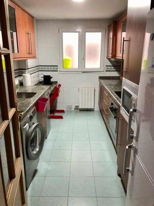 H&H Suite Train Station Apartament - Three-Bedroom Apartment - 18