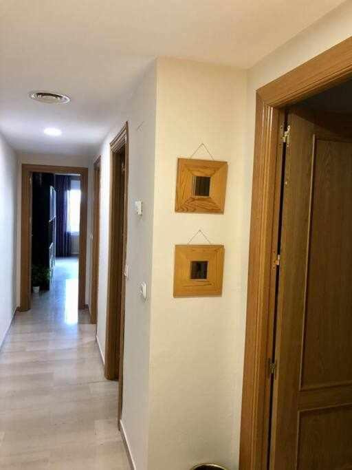 H&H Suite Train Station Apartament - Three-Bedroom Apartment - 20