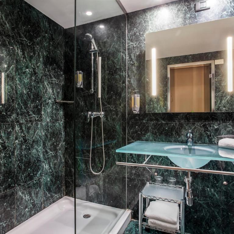 B&B HOTEL Granada Estación - Double or Twin Room - 3