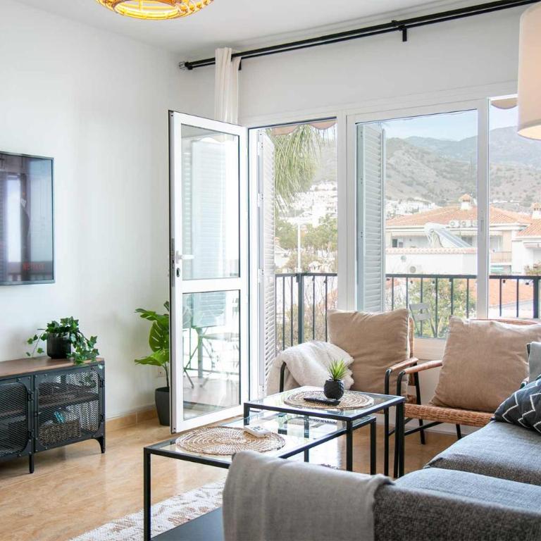 Acogedor y céntrico apartamento de 3 dormitorios en Nerja - Apartamento de 3 dormitorios - 1