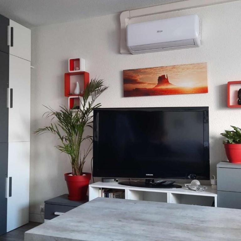 Vittoria Immobilier 1-REGLEMENT SUR PLACE - Chèques Vacances acceptés - Apartment with Terrace - 6