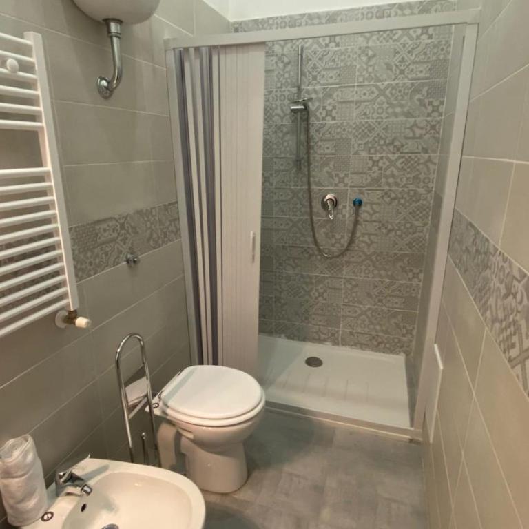 HEART OF NAPLES - Double Room with Balcony (2 Adults + 1 Child) - 5