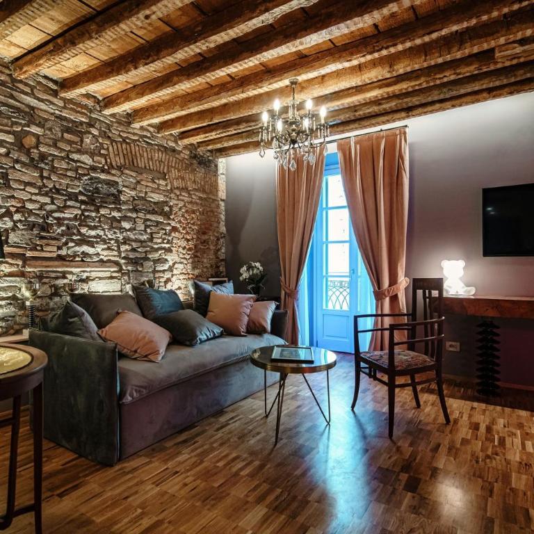 Vitrum - Como Luxury Suites - Suite Deluxe - 10