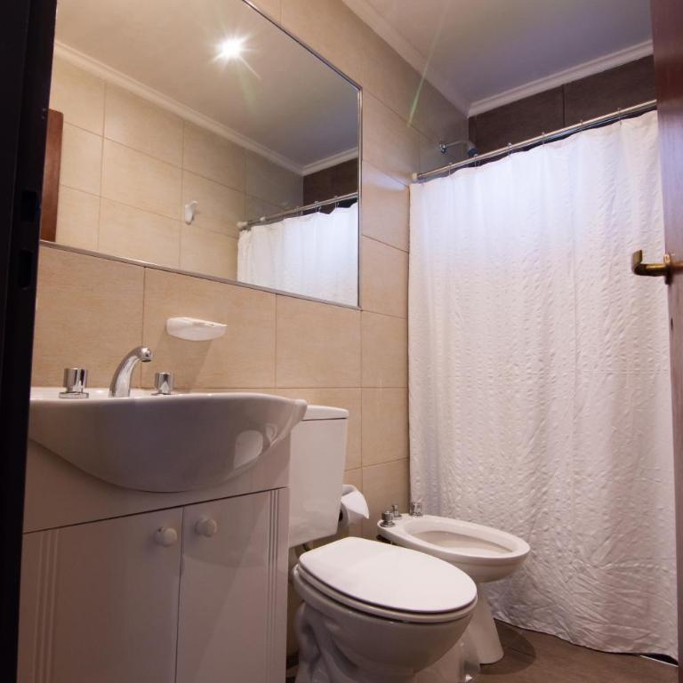 Fitz Roy Hostería de Montaña - El Chaltén - Habitación Familiar con baño privado - 2