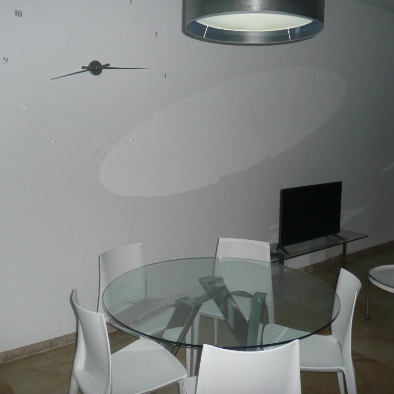 Holiday Apartments Malvarrosa Beach - Superior Three-Bedroom Apartment with Terrace - 25