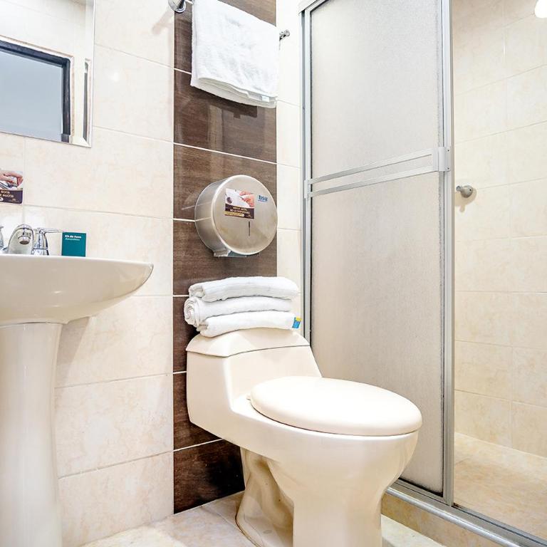 Ayenda Gold Plaza - Habitación cuádruple - 4