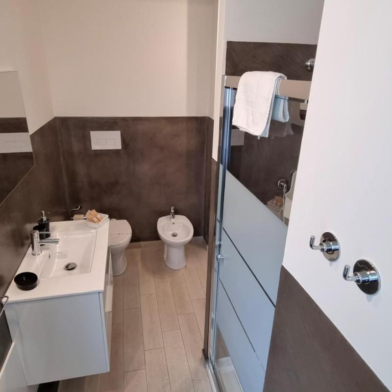 Location10 - Deluxe Double Room - 7