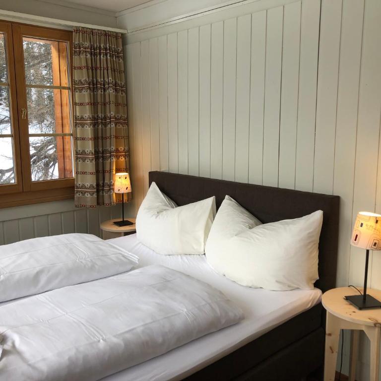 Gasthaus Spinas - Doppelzimmer mit Gemeinschaftsbad - 9