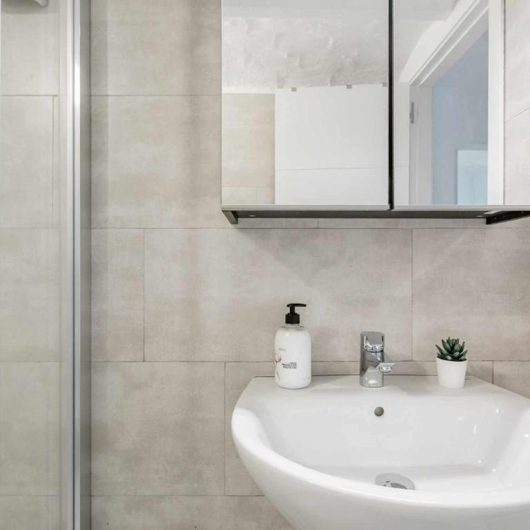 ISG Apartments Lovely Duplex - Apartamento Deluxe - 12
