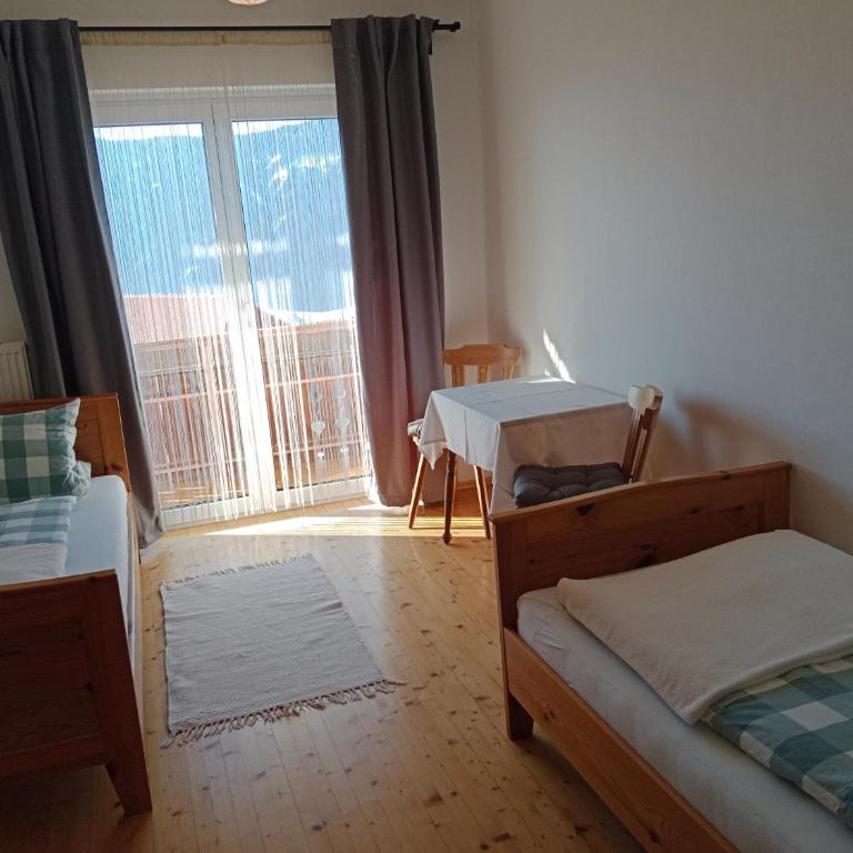 Bergbauernhof Stauder - Hirschbergalpakas - Haus mit 3 Schlafzimmern, Balkon und Terrasse - 1