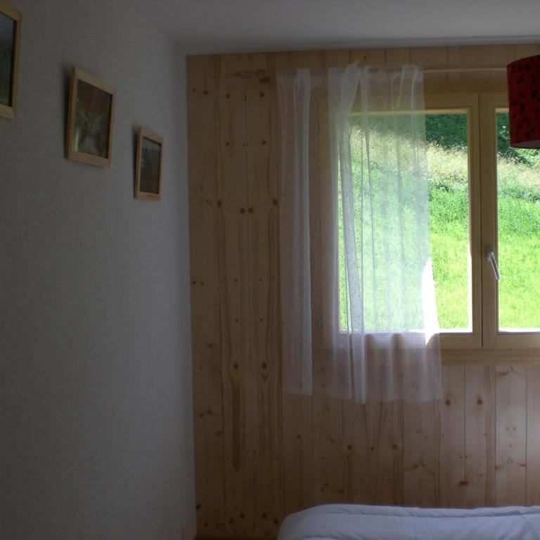 Apartments Vieux Chalet - Two-Bedroom Apartment with Balcony / A 04 - 12