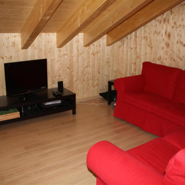Apartments Vieux Chalet - Three-Bedroom Apartment / B 09 - 9