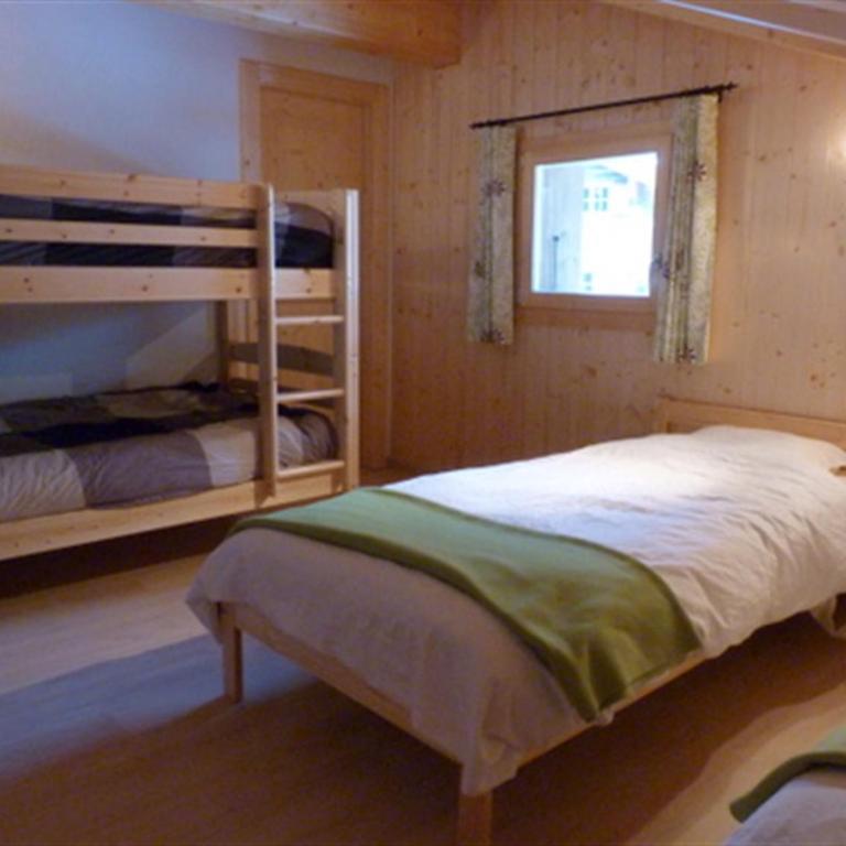 Apartments Vieux Chalet - Three-Bedroom Apartment / B 09 - 12