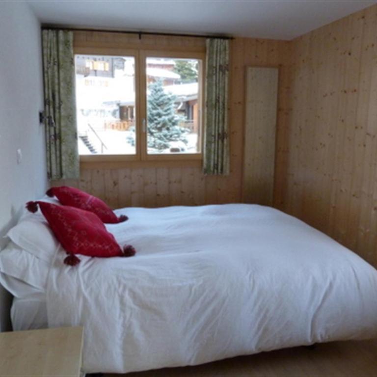Apartments Vieux Chalet - Three-Bedroom Apartment / B 09 - 13