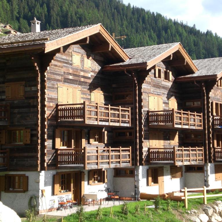 Apartments Vieux Chalet - Two-Bedroom Apartment with Mountain View / A 01 - 1