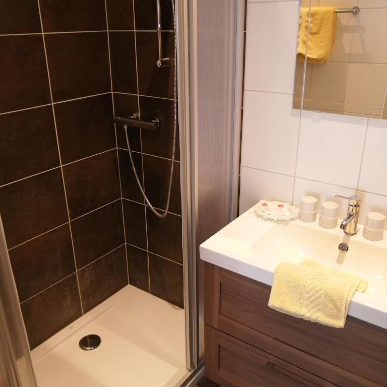 ALPINA Appartements Mallnitz - Apartment mit 2 Schlafzimmern und Bergblick - 10