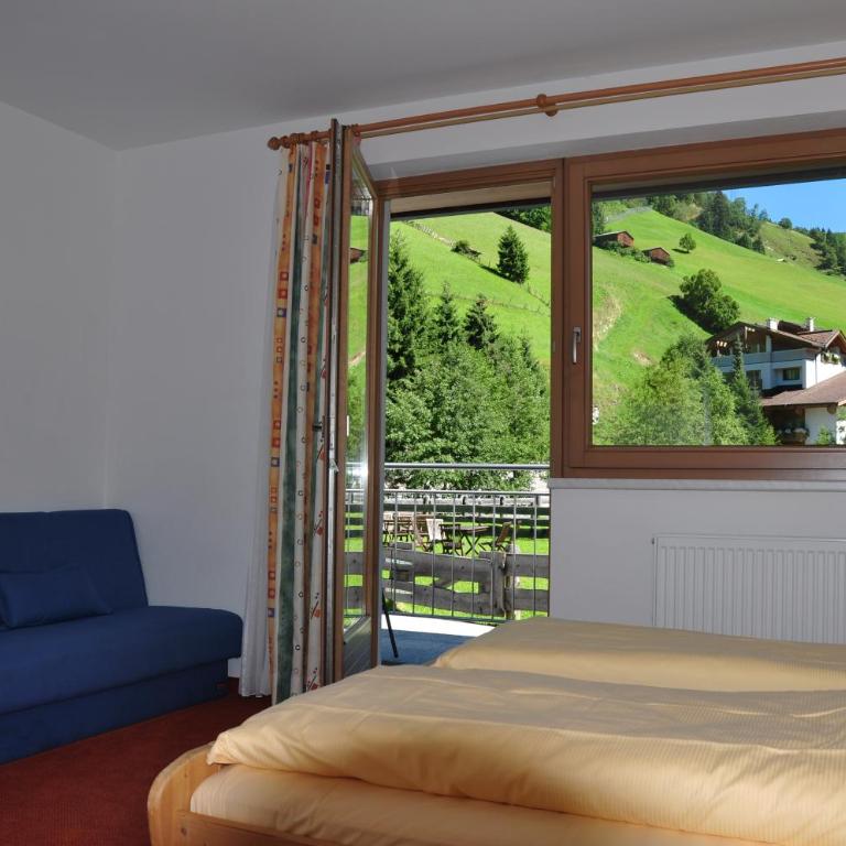 Appartments Am Bach - Apartment mit 2 Schlafzimmern und Balkon - 52