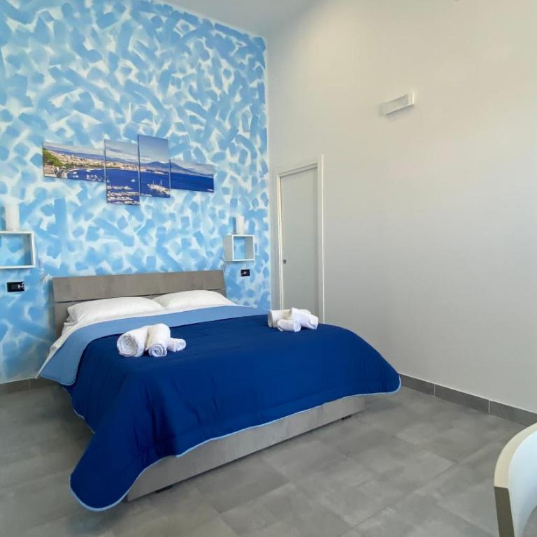 HEART OF NAPLES - Double Room with Balcony (2 Adults + 1 Child) - 9