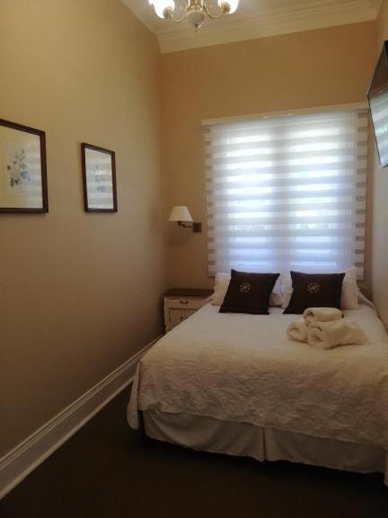 Belle Epoque Hostal - Double Room with Private Bathroom - 1