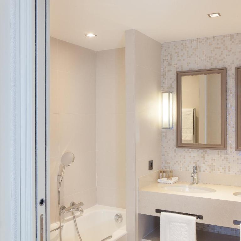 Hôtel des Saints Pères - Esprit de France - Chambre Deluxe - 8