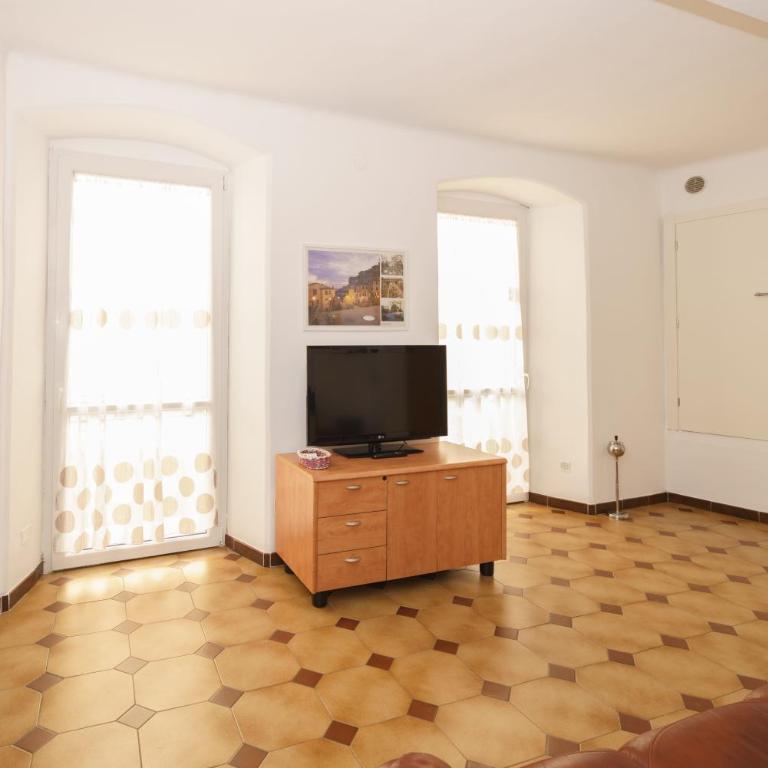 Da Elisa - Appartamento con 2 Camere da Letto e Balcone - 10