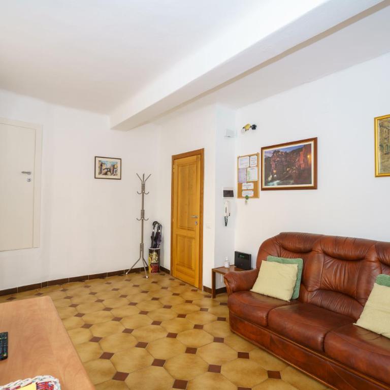 Da Elisa - Appartamento con 2 Camere da Letto e Balcone - 8