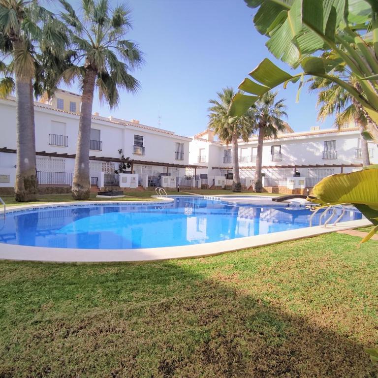 Adosado familiar frente a la piscina - Palm Beach ALBERT VILLAS - Bungalow - Frente al agua - 28