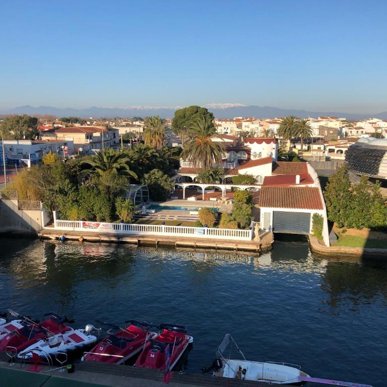MAENA Marinola - Empuriabrava Port - 69m2- Vue canal principal - Plage centrale 500m - Apartamento de 2 dormitorios - 14
