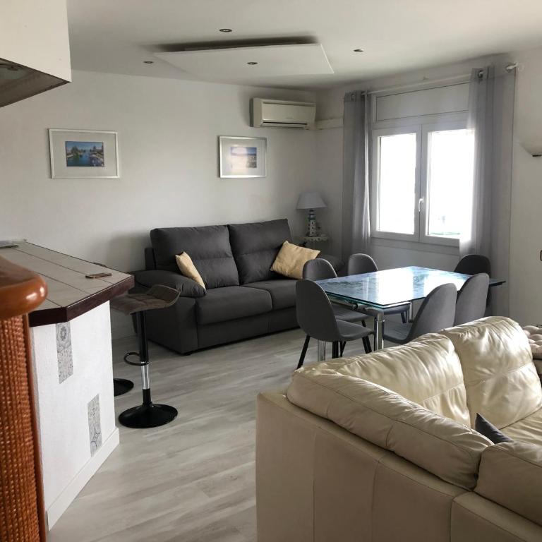MAENA Marinola - Empuriabrava Port - 69m2- Vue canal principal - Plage centrale 500m - Apartamento de 2 dormitorios - 16