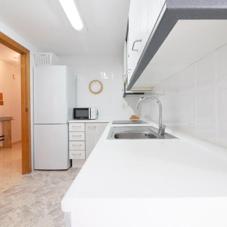 Global Vacacional, Increíble apartamento en la playa, Canet d'en Berenguer - Apartment with Balcony - 13