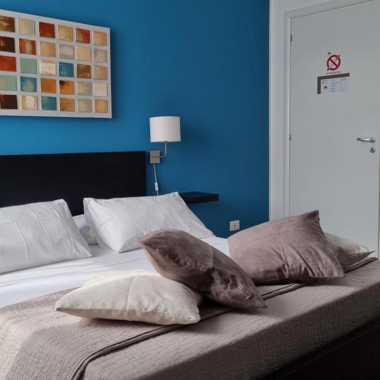 Location10 - Deluxe Double Room - 4