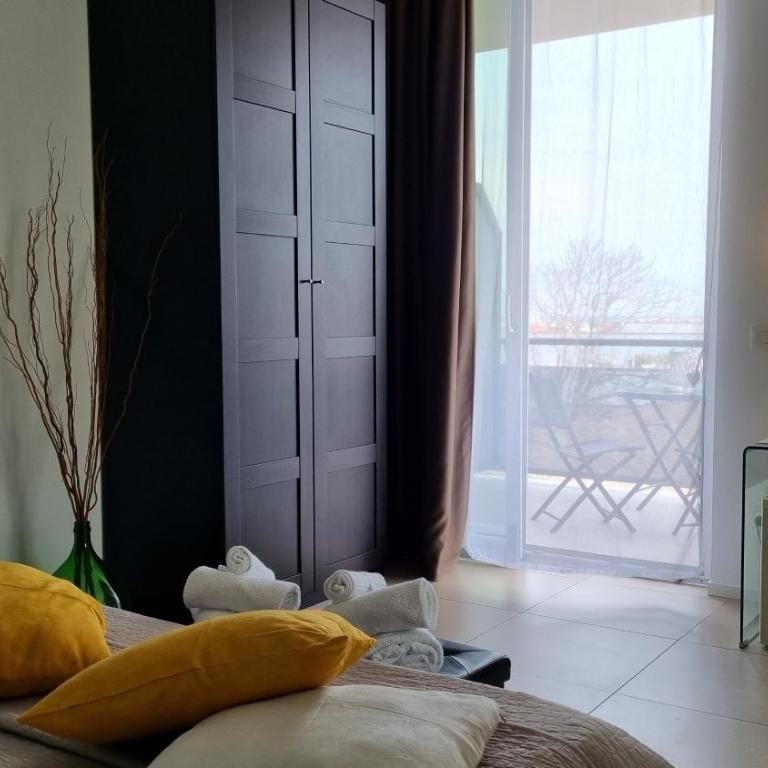 Location10 - Deluxe Double Room with Balcony and Sea View - 6