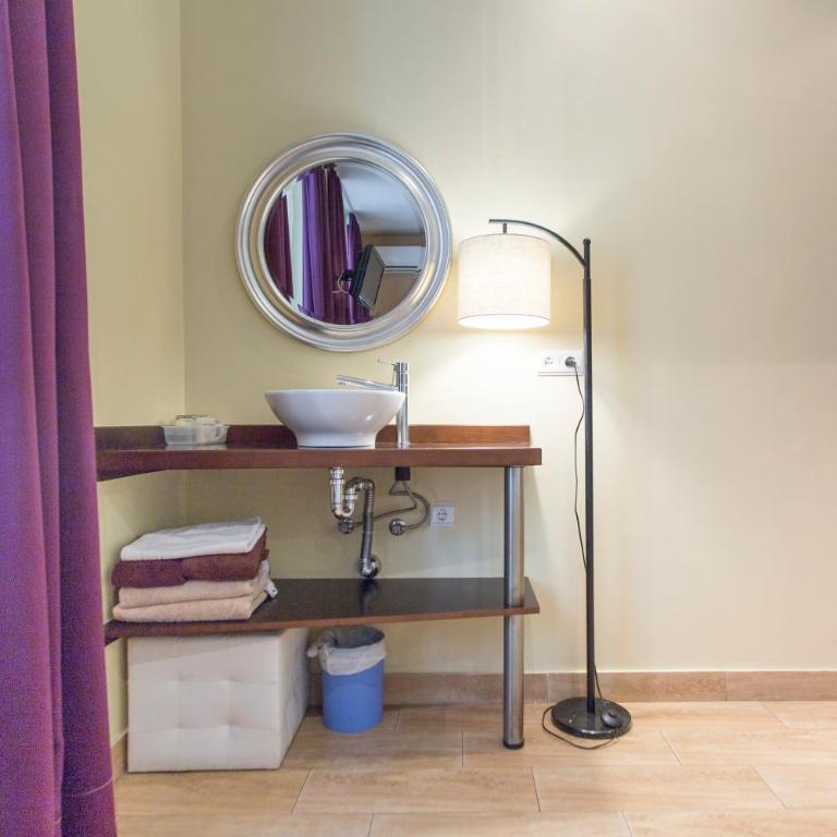 Habitaciones Amelia - Small Double Room - 3
