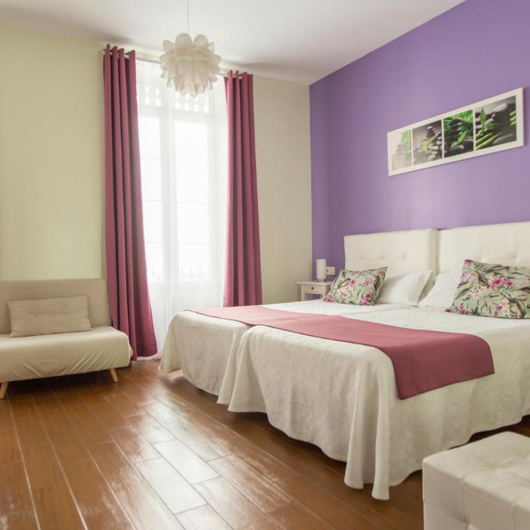 Habitaciones Amelia - Double Room with Private Bathroom - 17