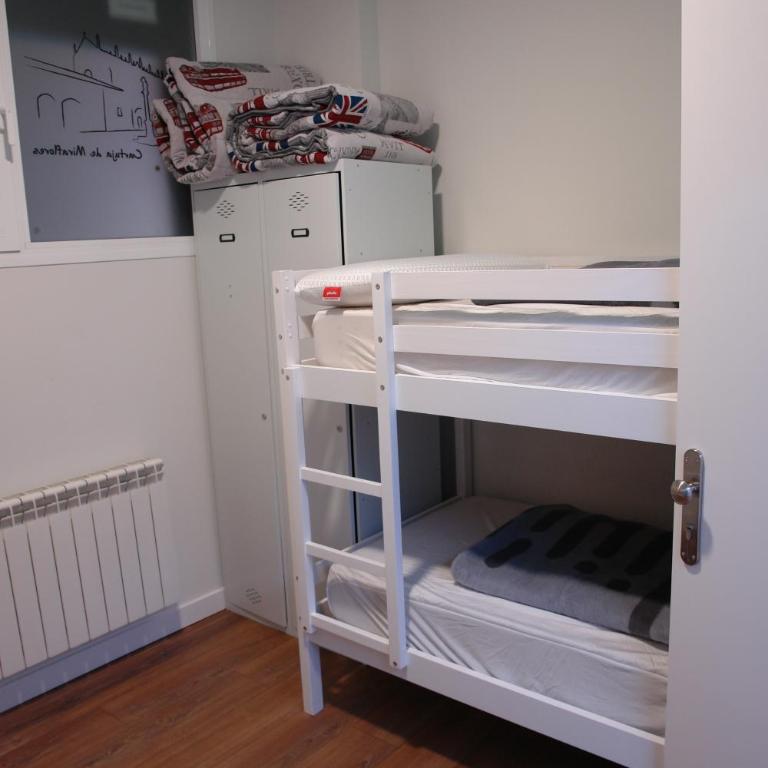 Hostel Trovadores - Habitación compartida femenina de 4 camas - 20