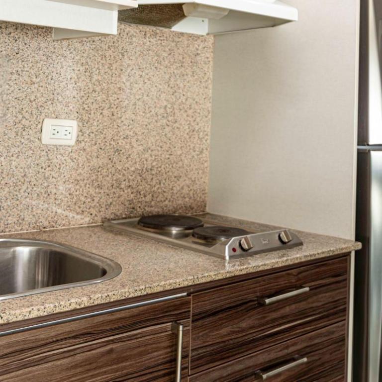 Riverfront I 1, piso 4, suite vista al rio, Puerto Santa Ana, Guayaquil - Apartamento - 5